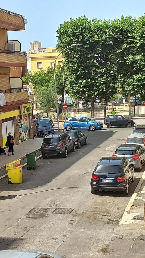 Appartamento Incantevole Al Centro Di Torvaianica Eksteriør bilde